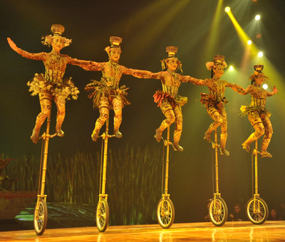Monocycles_d_auclair_Cirque du Soleil_1.jpg